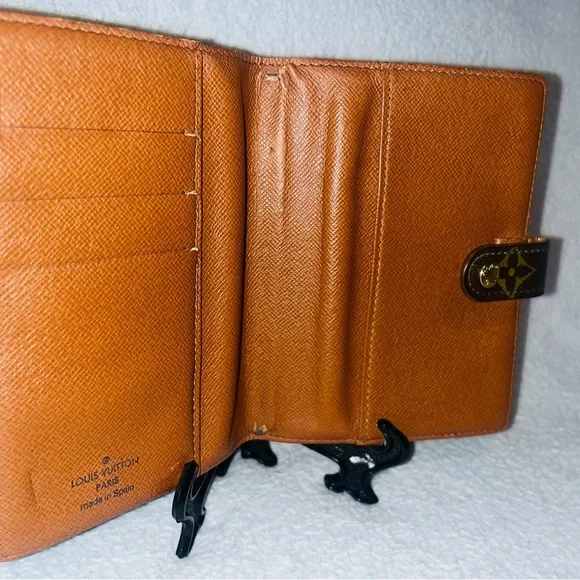 Louis Vuitton Monogram Agenda/ passport Holder - Picture 9 of 11